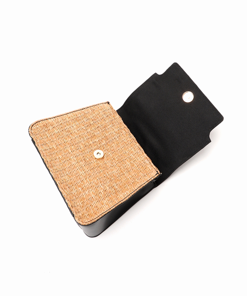 MIAN （ミアン）の「【MIAN/ミアン】 金具ベルト付きフラップBAG（ショルダーバッグ・レディース・ベージュ/ブラック・FREE）」の13枚目の写真