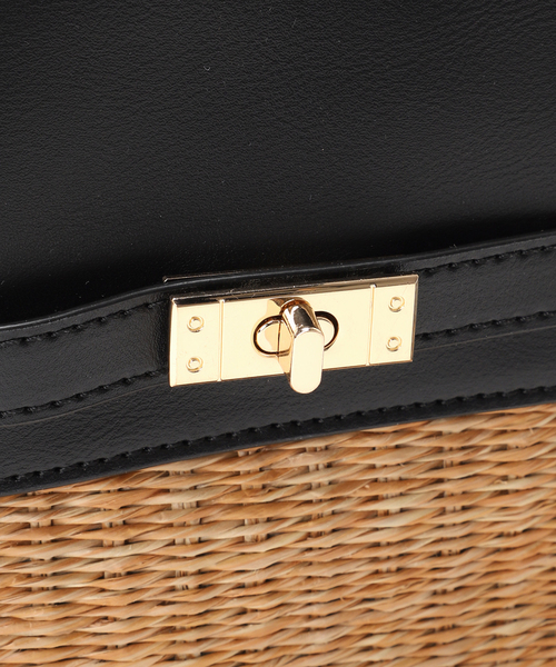 MIAN （ミアン）の「【MIAN/ミアン】 金具ベルト付きフラップBAG（ショルダーバッグ・レディース・ベージュ/ブラック・FREE）」の19枚目の写真