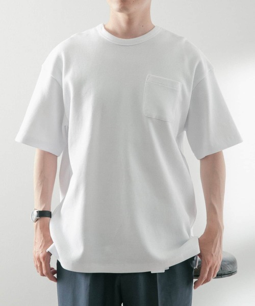 ITEMS URBANRESEARCH(アイテムズ アーバンリサーチ)の「度詰めワッフル クルーネックTシャツ(Tシャツ/カットソー・メンズ・ブラック/ホワイト/ブルー/ブラウン・MEDIUM/LARGE)」の9枚目の写真