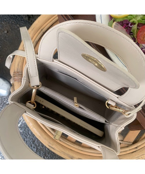 Chick（チック）の「ハートモチーフハンドバッグ（ハンドバッグ・レディース・ホワイト/ブラック・FREE）」の3枚目の写真