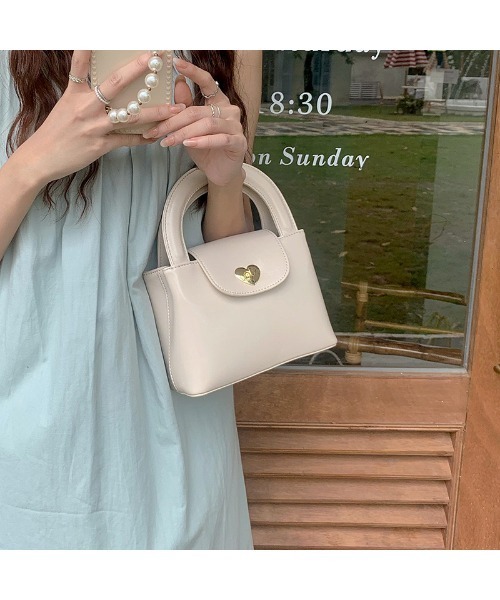 Chick（チック）の「ハートモチーフハンドバッグ（ハンドバッグ・レディース・ホワイト/ブラック・FREE）」の6枚目の写真