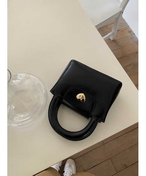 Chick（チック）の「ハートモチーフハンドバッグ（ハンドバッグ・レディース・ホワイト/ブラック・FREE）」の8枚目の写真