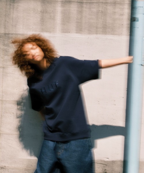 HUF(ハフ)の「OG LOGO FLEECE CREW / HUF ロゴ Tシャツ(Tシャツ/カットソー・メンズ・ネイビー/ブラック/ブラウン系その他/アッシュグレー・SMALL/MEDIUM/LARGE/X-LARGE/XX-LARGE)」の20枚目の写真