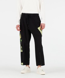 Y-3 GFX WRKWR PANTS ワーカーパンツ カーゴパンツ Y-3（ワイスリー）の「GFX WRKWR PANTS（カーゴパンツ）」 - WEAR