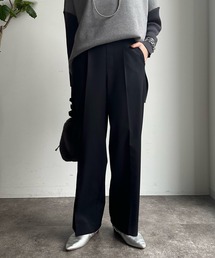 タックストレートパンツ