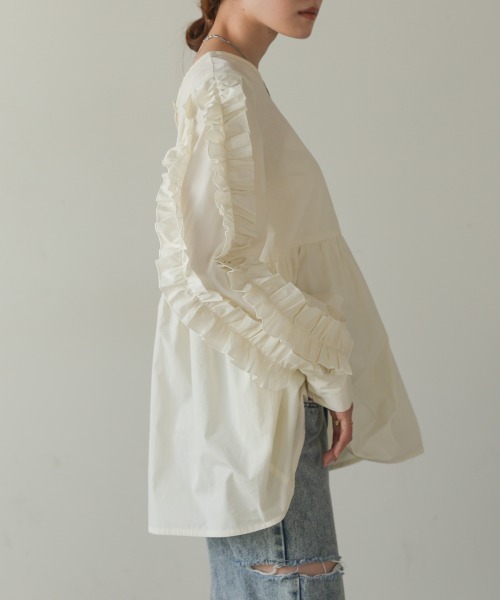 Bab（バブ）の「フリルボリュームスリーブブラウス（シャツ/ブラウス・レディース・サックスブルー/ベージュ/ホワイト系その他・M）」の2枚目の写真