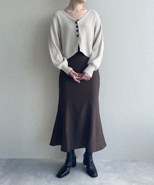 LOWRYS FARM（ローリーズファーム）の「コンパクトボタンカーディガンＬＳ　968912（カーディガン/ボレロ・レディース・アイボリー/ブラック/ブラウン/パープル・FREE）」の6枚目の写真