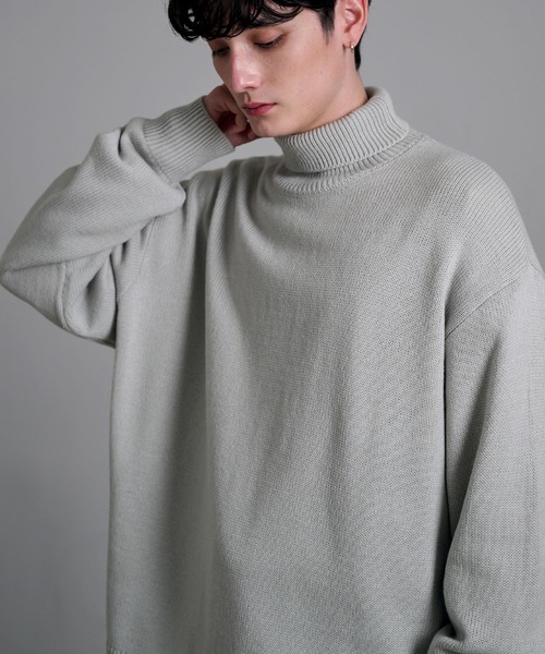 MONO-MART(モノマート)の「ルーズタートルネックニット/ウォッシャブル(ニット/セーター・メンズ・ライトグレー/グレイッシュベージュ/アイボリー/ライトブルー/パープル/ブラック/グレー/チャコール/ワイン・M/L/S)」の3枚目の写真