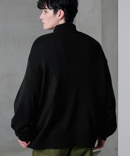 MONO-MART(モノマート)の「ルーズタートルネックニット/ウォッシャブル(ニット/セーター・メンズ・ライトグレー/グレイッシュベージュ/アイボリー/ライトブルー/パープル/ブラック/グレー/チャコール/ワイン・M/L/S)」の16枚目の写真