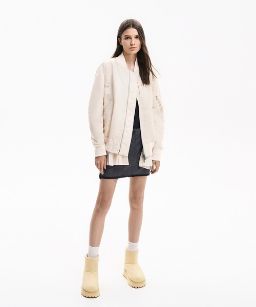 CHARLES & KEITH(チャールズ & キース)の「Romilly ロミリ パッフィーアンクルブーツ(ブーツ・レディース・ベージュ/シルバー/ブラック系その他2・22.5cm/23cm/23.5cm/24.5cm/25cm/25.5cm)」の16枚目の写真