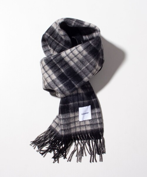 GLOSTER（グロスター）の「【GLOSTER/グロスター】カシミヤブレンドウールマフラー リバーシブル (無地/チェック)（マフラー・メンズ・グリーン系その他/ホワイト系その他2/ブラック系その他/ブラック系その他2/ブルー系その他7/ブルー系その他/ホワイト系その他3/ネイビー系・FREE）」の3枚目の写真