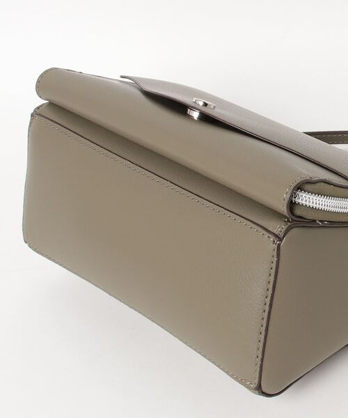 Legato Largo（レガートラルゴ）の「Legato Largo / かるいかばんPUお財布ショルダー / LG-P0113Z（ショルダーバッグ・レディース・ブラック/ラベンダー/アイボリー/シルバー/ベージュ/キャメル/オリーブ/ライトブルー/イエロー・ONESIZE）」の11枚目の写真