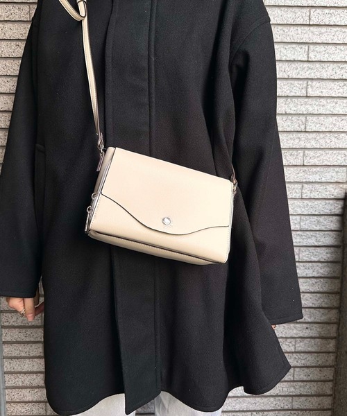 Legato Largo（レガートラルゴ）の「Legato Largo / かるいかばんPUお財布ショルダー / LG-P0113Z（ショルダーバッグ・レディース・ブラック/ラベンダー/アイボリー/シルバー/ベージュ/キャメル/オリーブ/ライトブルー/イエロー・ONESIZE）」の2枚目の写真