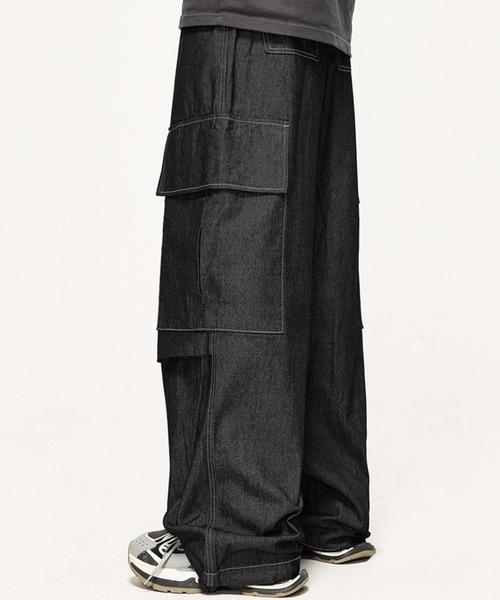 GENXDER(ノンジェンダー)の「【genxder】 ユニセックス 裾絞りポケットデニムカーゴパンツ(カーゴパンツ・メンズ・インディゴブルー/ブラック・SMALL/MEDIUM/LARGE)」の6枚目の写真