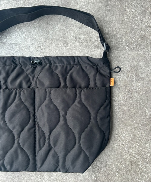 CPCM(シーピーシーエム)の「アソートキルトBIGショルダー(ショルダーバッグ・メンズ・カーキ/グリーン/ブラック/オフホワイト/アイボリー/ブラック系その他・FREE)」の13枚目の写真