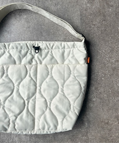 CPCM(シーピーシーエム)の「アソートキルトBIGショルダー(ショルダーバッグ・メンズ・カーキ/グリーン/ブラック/オフホワイト/アイボリー/ブラック系その他・FREE)」の16枚目の写真