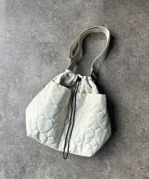 CPCM(シーピーシーエム)の「アソートキルトBIGショルダー(ショルダーバッグ・メンズ・カーキ/グリーン/ブラック/オフホワイト/アイボリー/ブラック系その他・FREE)」の21枚目の写真