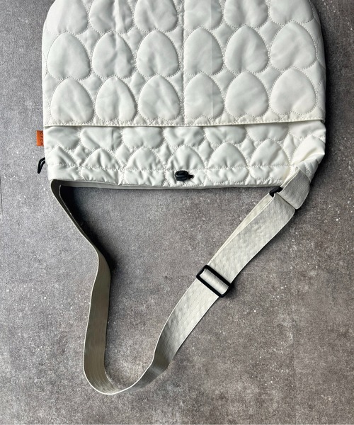 CPCM(シーピーシーエム)の「アソートキルトBIGショルダー(ショルダーバッグ・メンズ・カーキ/グリーン/ブラック/オフホワイト/アイボリー/ブラック系その他・FREE)」の22枚目の写真