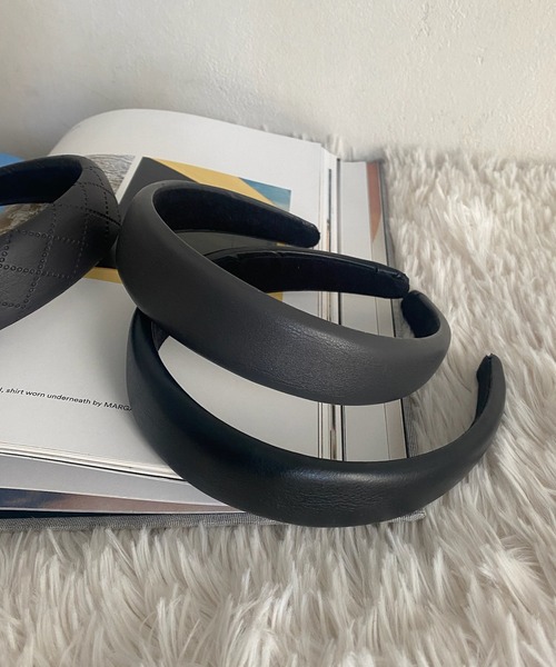 DouDou(ドゥドゥ)の「キルティングステッチカチューシャ(カチューシャ・レディース・ブラック・FREE)」の5枚目の写真