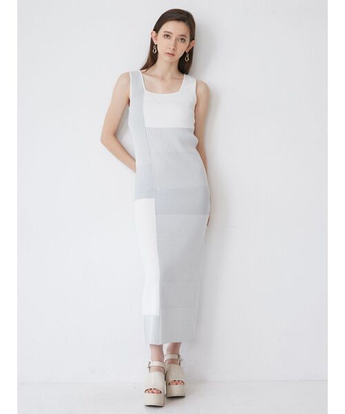 MURUA（ムルーア）の「ナローニットワンピース（ワンピース・レディース・アイボリー/ブルー/グレー/レッド・FREE）」の5枚目の写真