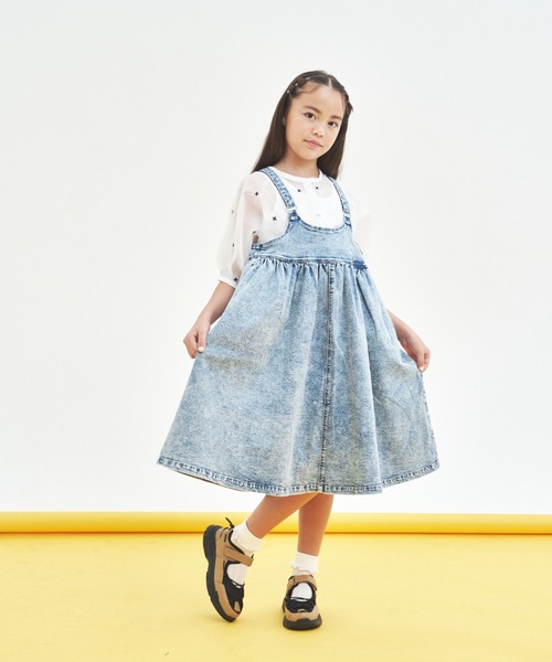 maarook(マルーク)の「ブリーチストレッチデニムジャンパースカート(ジャンパースカート・キッズ・ブルー・150cm/140cm/130cm/110cm/160cm/120cm)」の5枚目の写真