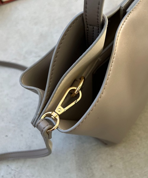 CAPRICIEUX LE'MAGE（カプリシューレマージュ）の「サイドタックバッグ