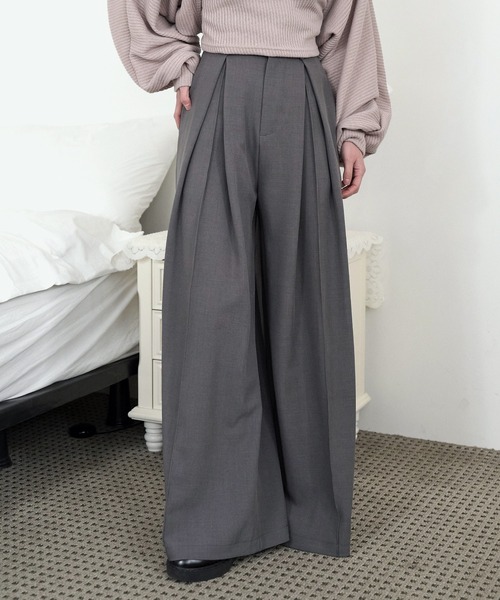 UNE MANSION（ユヌマンション）の「【男女兼用/UNISEX】【美脚/足長効果あり】2WAY仕様ウエストゴムハイウエストピンタックワイドシルエットロングスラックス（スラックス・レディース・ベージュ/グレー/ブラック・SMALL/MEDIUM/LARGE）」の8枚目の写真