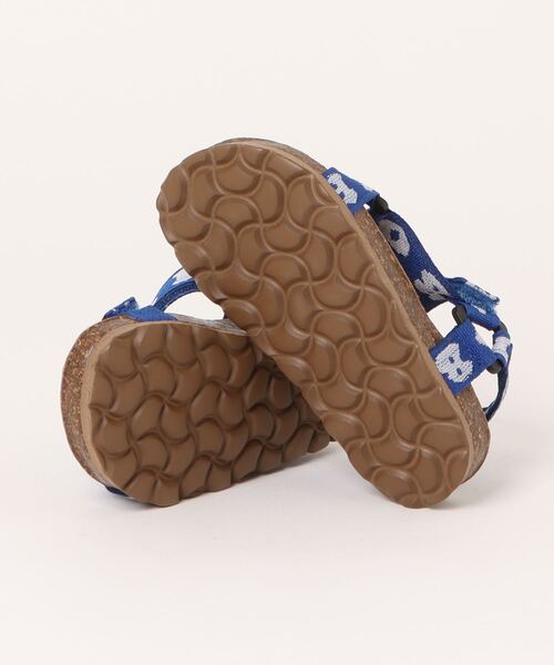 BOBO CHOSES（ボボショーズ）の「Bobo Choses printed blue sandals（サンダル・キッズ・ブルー・19cm/18.5cm/18cm/17.5cm/17cm/16.5cm/16cm/15.5cm/19.5cm/20cm/20.5cm/21cm）」の8枚目の写真