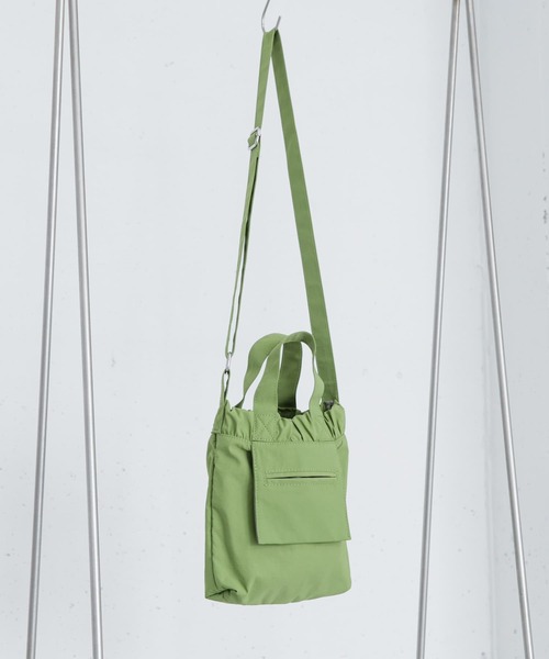 SENSE OF PLACE by URBAN RESEARCH（センスオブプレイスバイアーバンリサーチ）の「ナイロンミニショルダーバッグ（ショルダーバッグ・メンズ・ブラック/ライトベージュ/グリーン・ONE）」の3枚目の写真