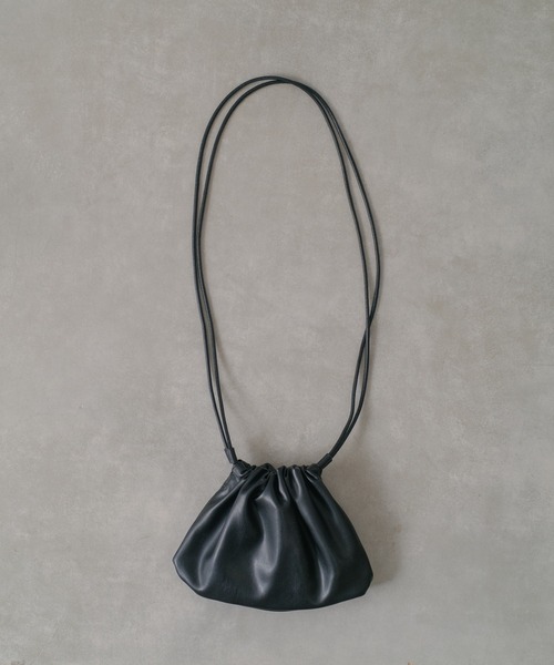 Actually（アクチュアリー）の「ギャザー巾着ショルダー（ショルダーバッグ・レディース・シルバー/アイボリー/ブラック・フリー）」の8枚目の写真