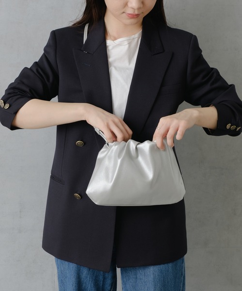 Actually（アクチュアリー）の「ギャザー巾着ショルダー（ショルダーバッグ・レディース・シルバー/アイボリー/ブラック・フリー）」の18枚目の写真