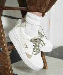 moz（モズ）の「moz(モズ)フェイクレザー厚底コートスニーカー（スニーカー）」