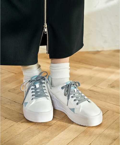 moz(モズ)の「moz(モズ)フェイクレザー厚底コートスニーカー(スニーカー・レディース・ブルー/ベージュ/ブラック×ホワイト/ピンク/カーキ・22.5cm/23.0cm/23.5cm/24.0cm/24.5cm/25.0cm)」の12枚目の写真