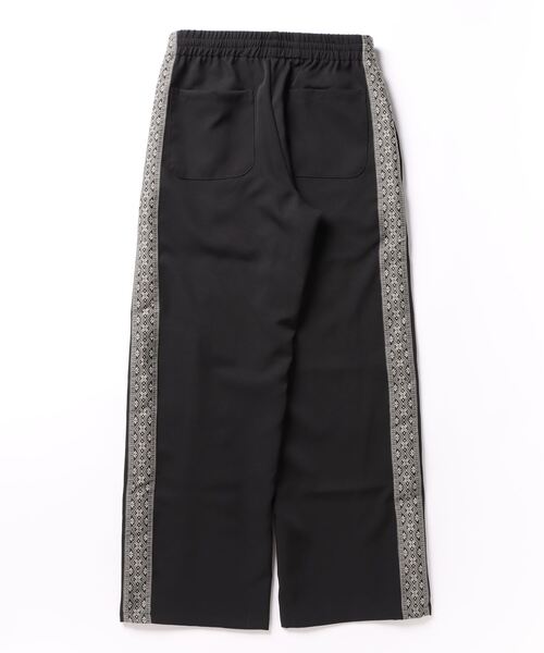THISIS(ディスイズ)の「ポリストレッチ ジャガードラインパンツ(その他パンツ・メンズ・ブラック/カーキ/ベージュ・MEDIUM/LARGE/X-LARGE)」の4枚目の写真
