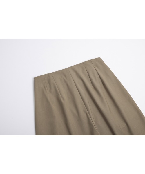 Lajour(ラジュール)の「ダブルタックテーパードパンツ(その他パンツ・レディース・ブラック/ベージュ/ホワイト・S/M/L)」の12枚目の写真