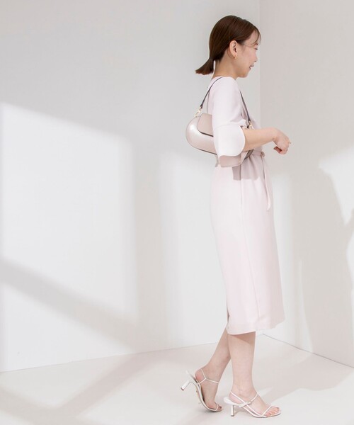 NOLLEY’S Sophi（ノーリーズソフィ）の「バックサテンフレアスリーブワンピース（ワンピース・レディース・ベビーピンク/ネイビー・38/36）」の4枚目の写真