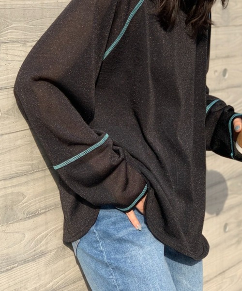 mi via loca(ミヴィアロカ)の「シアーラメ配色ステッチプルオーバー(Tシャツ/カットソー・レディース・ブラック×シルバー/ブラック×ブラック/グレー・FREE)」の2枚目の写真