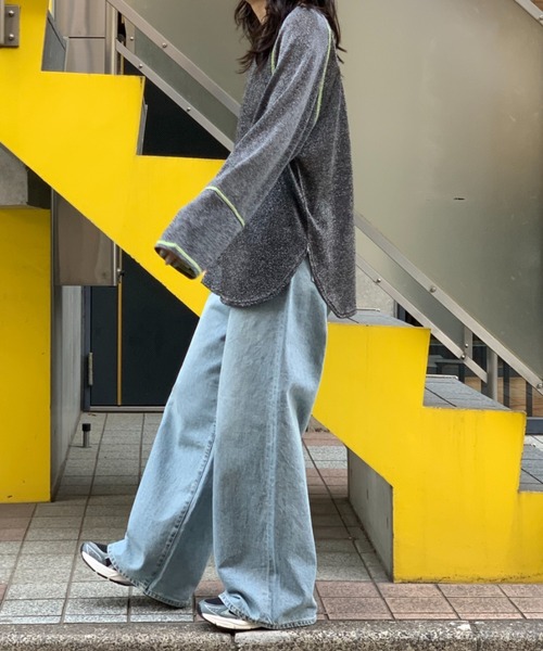 mi via loca(ミヴィアロカ)の「シアーラメ配色ステッチプルオーバー(Tシャツ/カットソー・レディース・ブラック×シルバー/ブラック×ブラック/グレー・FREE)」の10枚目の写真