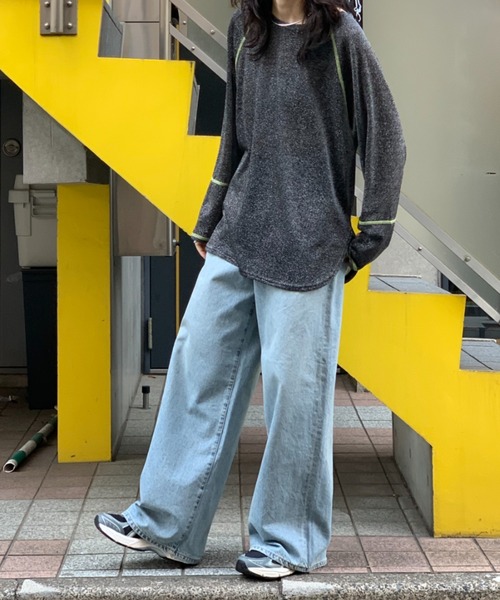mi via loca(ミヴィアロカ)の「シアーラメ配色ステッチプルオーバー(Tシャツ/カットソー・レディース・ブラック×シルバー/ブラック×ブラック/グレー・FREE)」の11枚目の写真