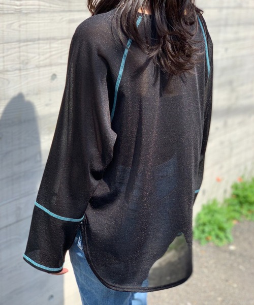 mi via loca(ミヴィアロカ)の「シアーラメ配色ステッチプルオーバー(Tシャツ/カットソー・レディース・ブラック×シルバー/ブラック×ブラック/グレー・FREE)」の22枚目の写真