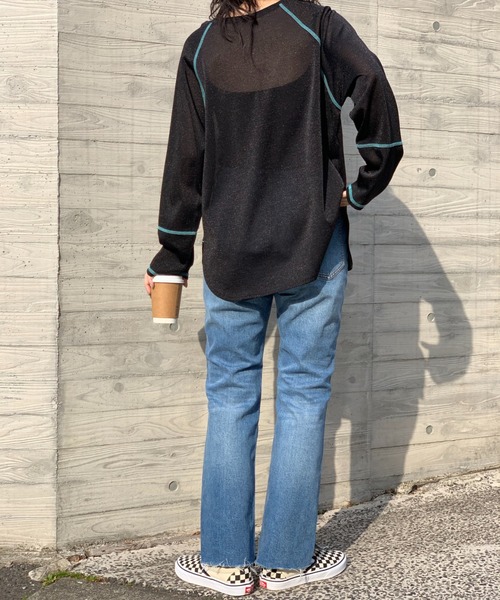 mi via loca(ミヴィアロカ)の「シアーラメ配色ステッチプルオーバー(Tシャツ/カットソー・レディース・ブラック×シルバー/ブラック×ブラック/グレー・FREE)」の8枚目の写真