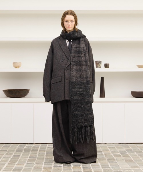 soerte（ソエルテ）の「MULTI COLLAR VOLUME FRINGE MUFFLER/マルチカラーボリュームフリンジマフラー（マフラー・メンズ・イエロー/ピンク/グリーン/ネイビー・FREE）」の5枚目の写真