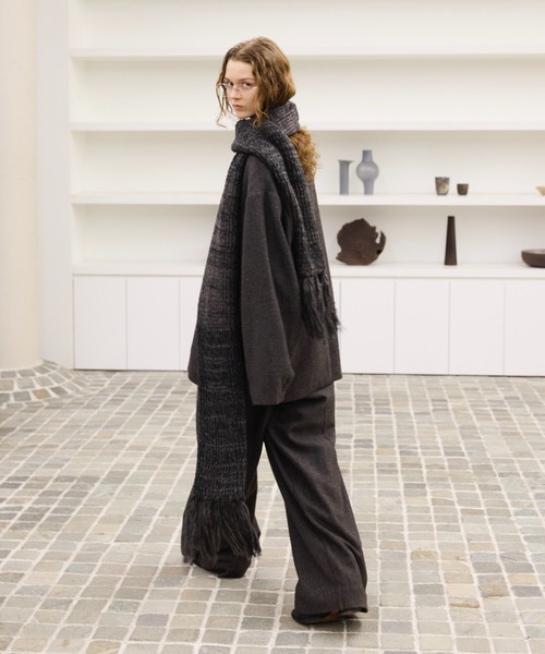 soerte（ソエルテ）の「MULTI COLLAR VOLUME FRINGE MUFFLER/マルチカラーボリュームフリンジマフラー（マフラー・メンズ・イエロー/ピンク/グリーン/ネイビー・FREE）」の7枚目の写真