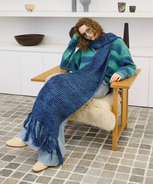 soerte（ソエルテ）の「MULTI COLLAR VOLUME FRINGE MUFFLER/マルチカラーボリュームフリンジマフラー（マフラー・メンズ・イエロー/ピンク/グリーン/ネイビー・FREE）」の8枚目の写真