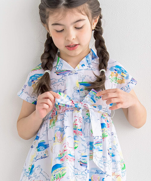 BeBe（ベベ）の「【お揃い】【reductionコラボ】サマークルーズプリントシャツワンピース(100~150cm)（シャツワンピース・キッズ・ブルー系その他・110cm/150cm/130cm/120cm/140cm/100cm）」の5枚目の写真