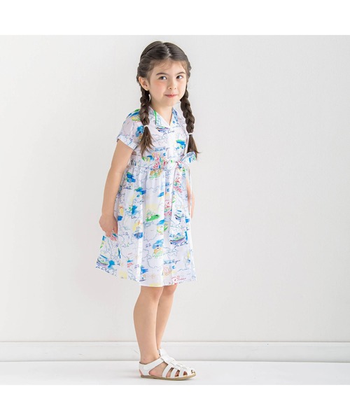 BeBe（ベベ）の「【お揃い】【reductionコラボ】サマークルーズプリントシャツワンピース(100~150cm)（シャツワンピース・キッズ・ブルー系その他・110cm/150cm/130cm/120cm/140cm/100cm）」の2枚目の写真