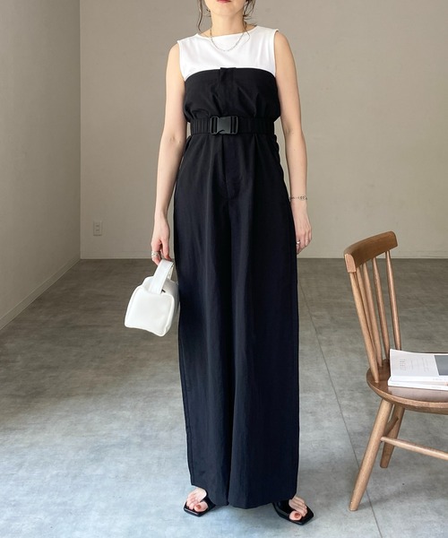 ［CHIGNON］トレンドの後ろ姿まで可愛い ビスチェサロペット　黒 CHIGNON］トレンドの後ろ姿まで可愛い ビスチェサロペット 黒