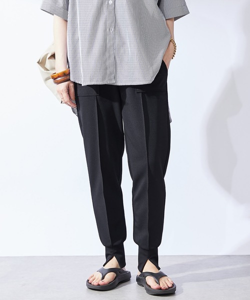 un dix cors(アンディコール)の「スリットジョガーパンツ(スラックス・レディース・ブラック/モカ・FREE)」の1枚目の写真