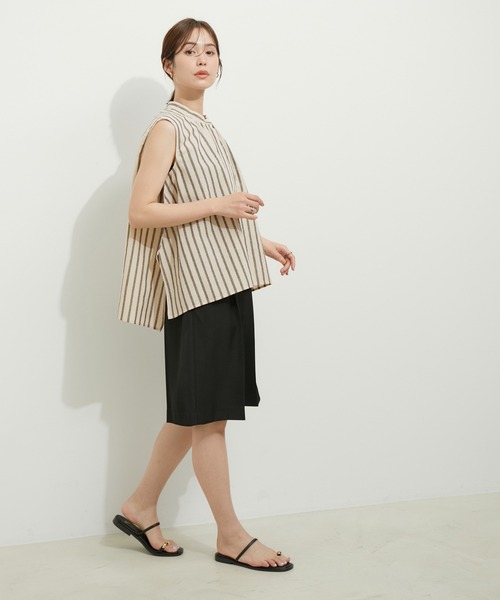 le cercle ADAM ET ROPE'(ルセルクルアダムエロペ)の「ストライプ ノースリーブフレアブラウス(シャツ/ブラウス・レディース・ブラック系その他2/ホワイト系その他6/ブルー系その他・FREE)」の5枚目の写真