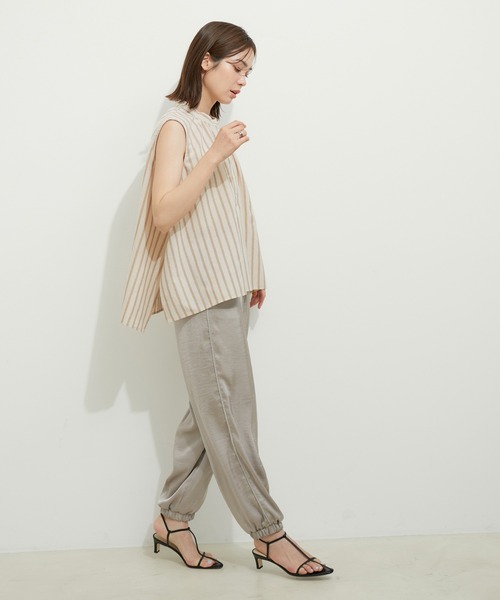 le cercle ADAM ET ROPE'(ルセルクルアダムエロペ)の「ストライプ ノースリーブフレアブラウス(シャツ/ブラウス・レディース・ブラック系その他2/ホワイト系その他6/ブルー系その他・FREE)」の7枚目の写真